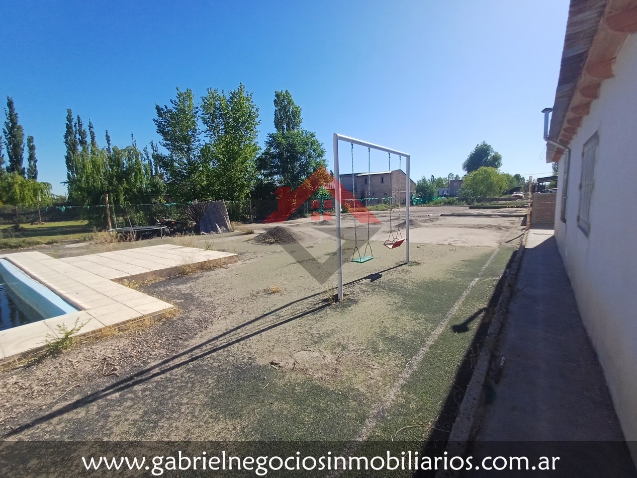 Casa con departamento  - En venta