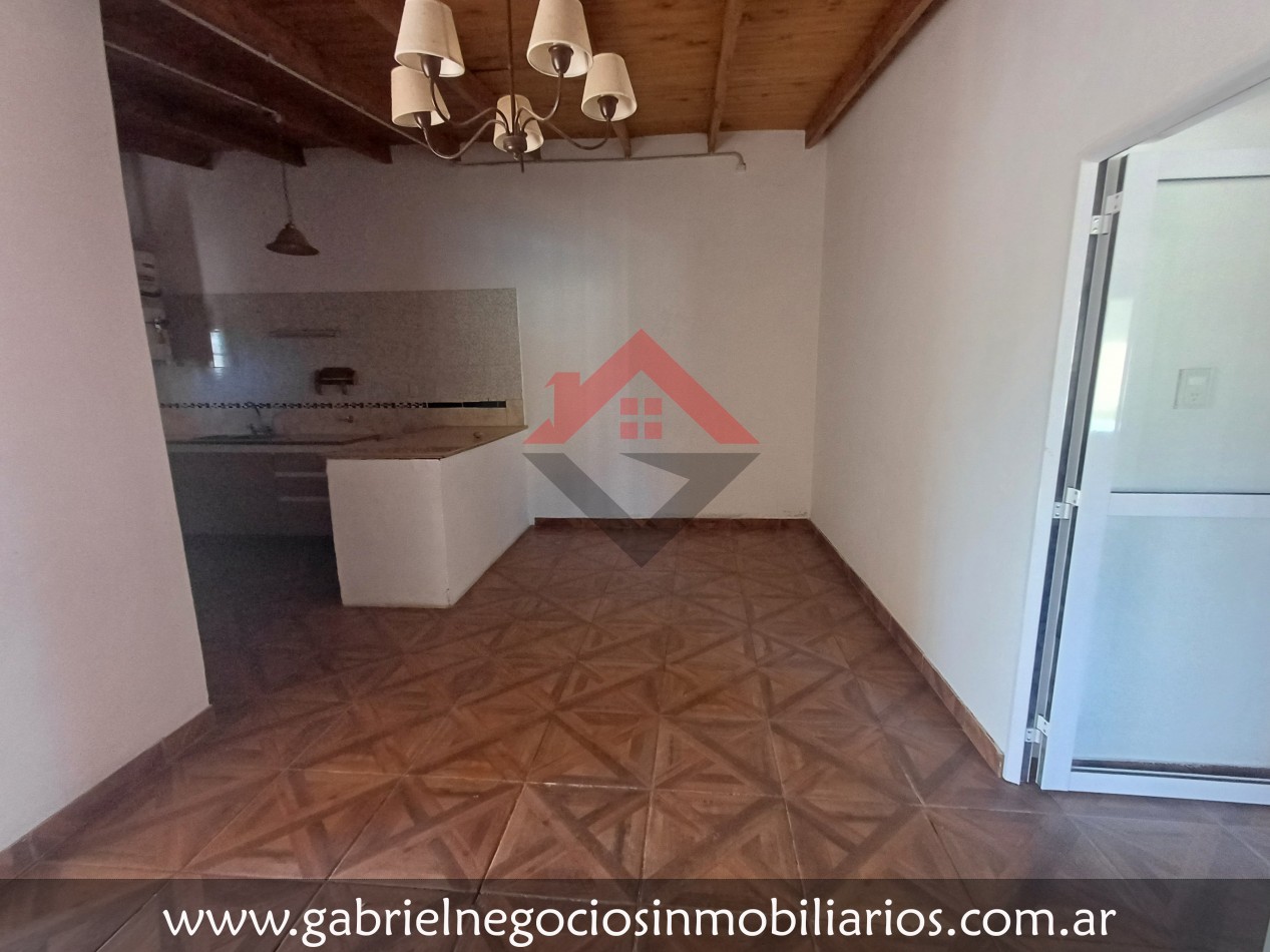 Casa con departamento  - En venta