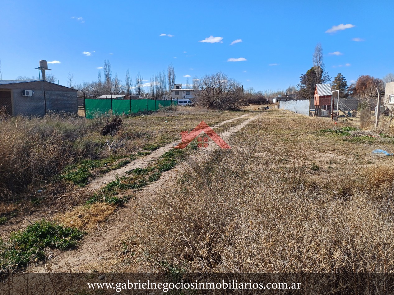 Terreno en Venta - Calle Rosa Molina