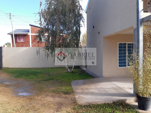 Se vende COMPLEJO de 7 departamentos - PLOTTIER