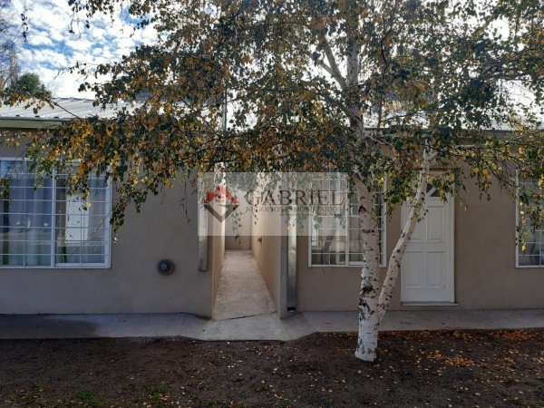 Se vende COMPLEJO de 7 departamentos - PLOTTIER