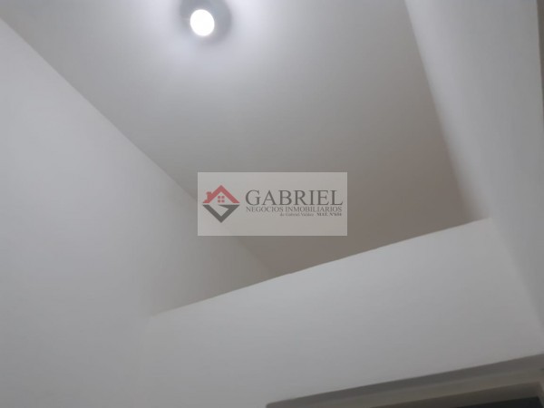 Se vende COMPLEJO de 7 departamentos - PLOTTIER