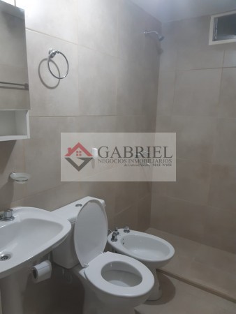 Se vende COMPLEJO de 7 departamentos - PLOTTIER