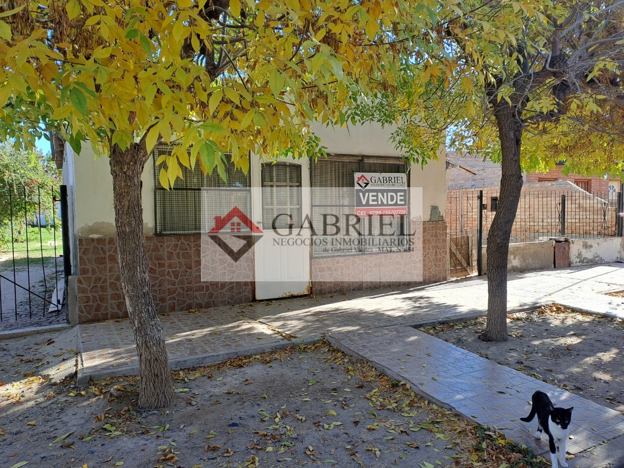 Casa sobre calle Celso Valla