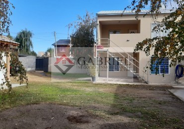 Se vende COMPLEJO de 7 departamentos - PLOTTIER